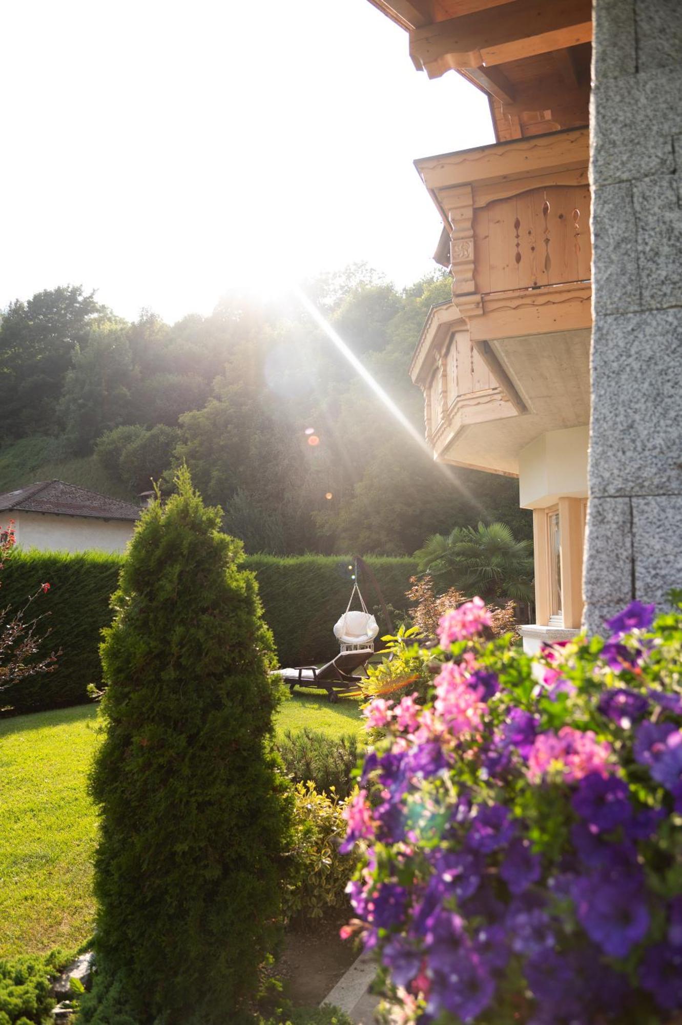 Alfio'S Alpen Suite Roncone Exterior photo